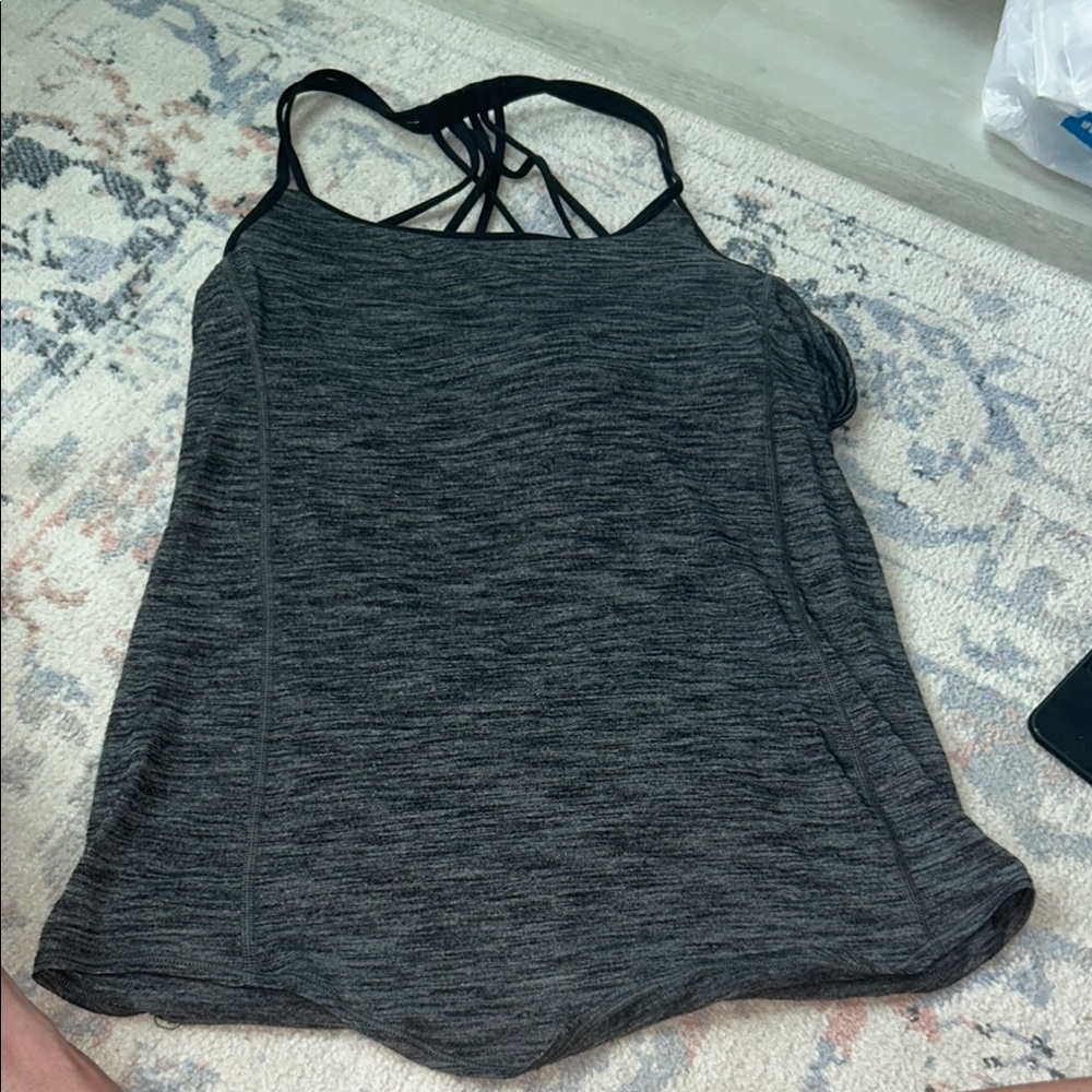 Lululemon sports bra tank size 4